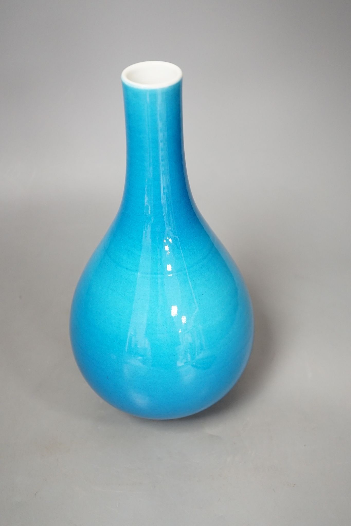 A Chinese turquoise glazed bottle vase 27cm